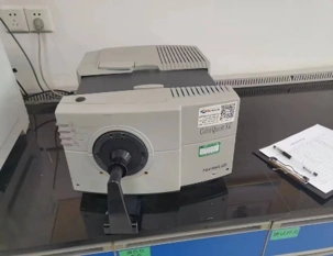 Colorimeter used for the R-5610 aging evaluation