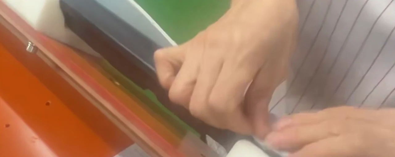 Mesh bonding during the LK2C door panel production process